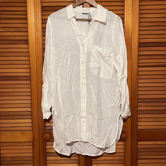 Lattelier Oversized Button-Down Shirt - Picture 6 of 12